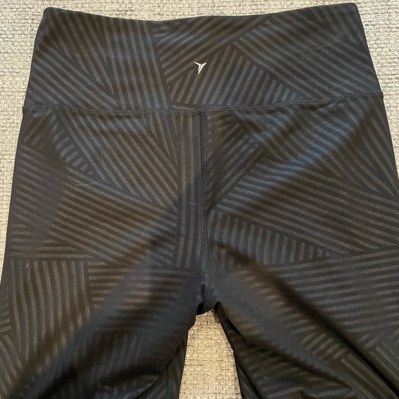 Old Navy Active leggings, size Large - Picture 4 of 4